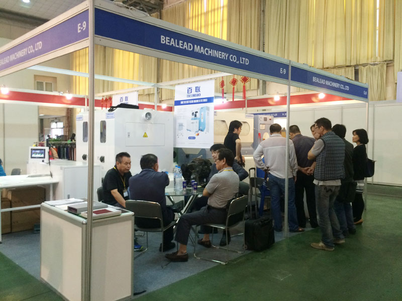 百聯(lián)充絨機東南亞市場受認(rèn)可 參展河內(nèi)惠及新老客戶